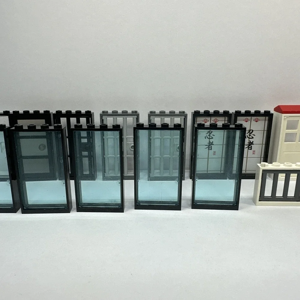 LEGO Lot Of Various Doors‎ & Windows